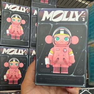 SPACE - Molly Series 3 Explorer Figure